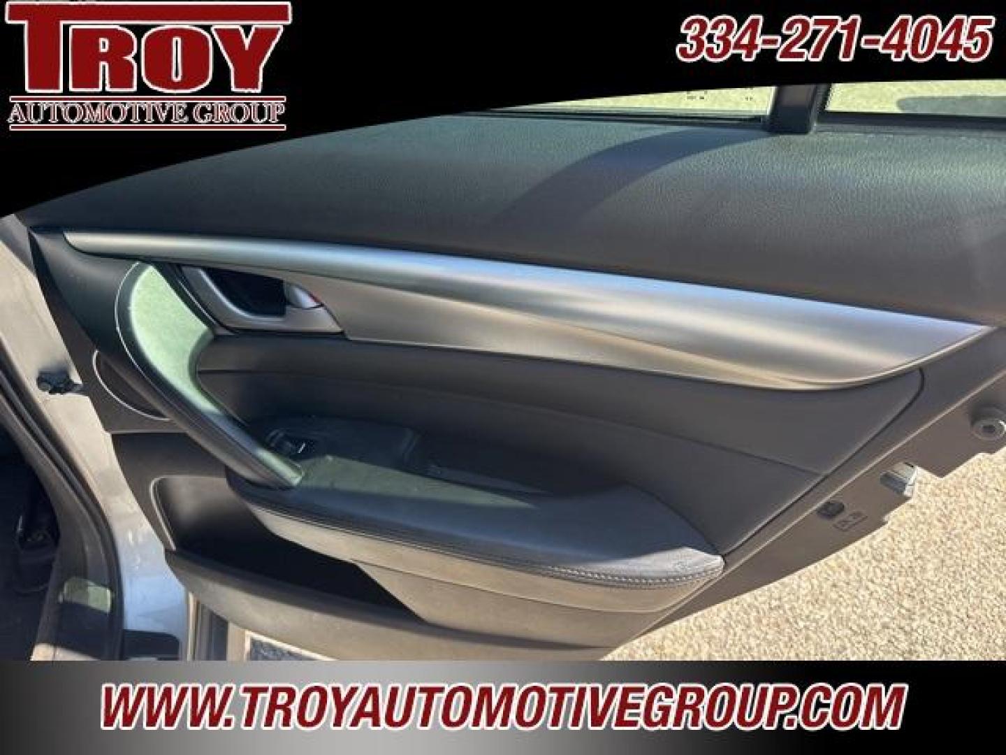 2011 Grigio Metallic /Ebony Acura TL 3.5 (19UUA8F59BA) with an 3.5L V6 SOHC VTEC 24V engine, Automatic transmission, located at 6812 Atlanta Hwy, Montgomery, AL, 36117, (334) 271-4045, 32.382118, -86.178673 - Photo#26