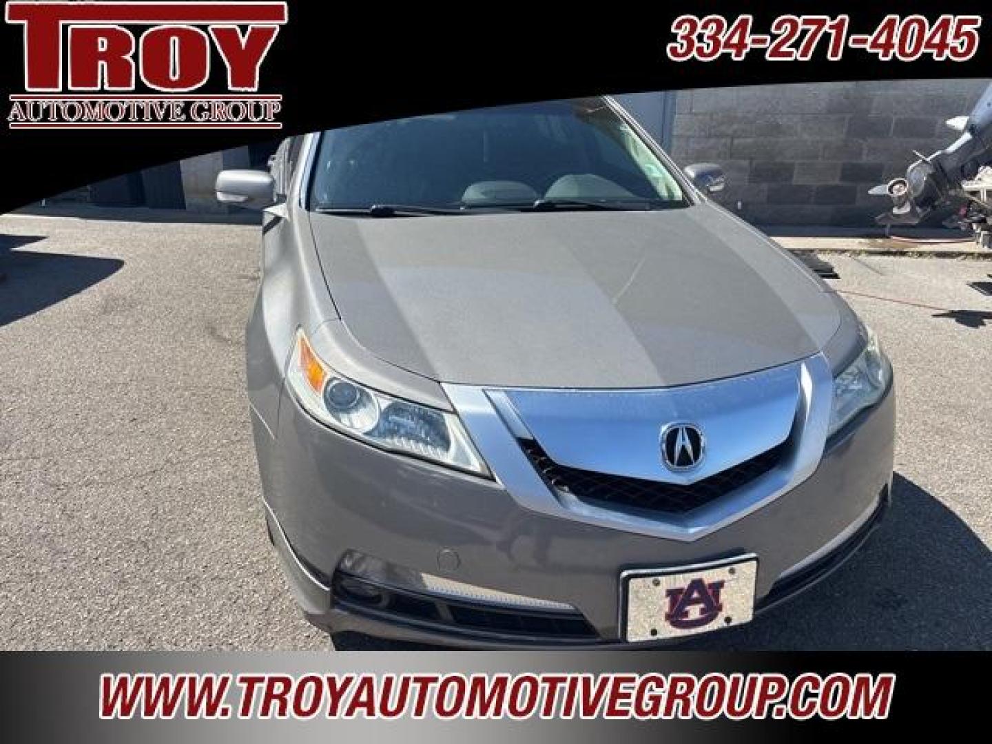 2011 Grigio Metallic /Ebony Acura TL 3.5 (19UUA8F59BA) with an 3.5L V6 SOHC VTEC 24V engine, Automatic transmission, located at 6812 Atlanta Hwy, Montgomery, AL, 36117, (334) 271-4045, 32.382118, -86.178673 - Photo#4